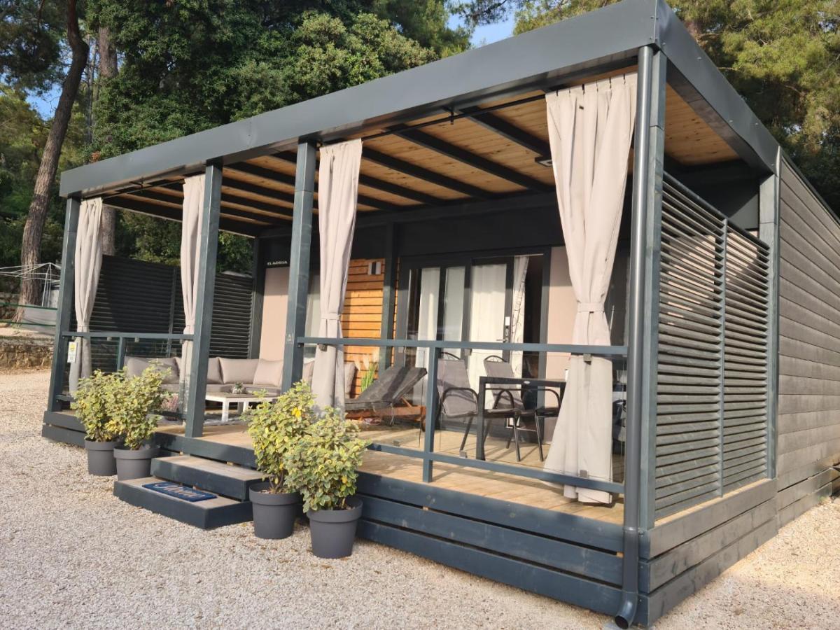 Hemy Casa - Lux Mobile Homes Rovinj Exteriör bild