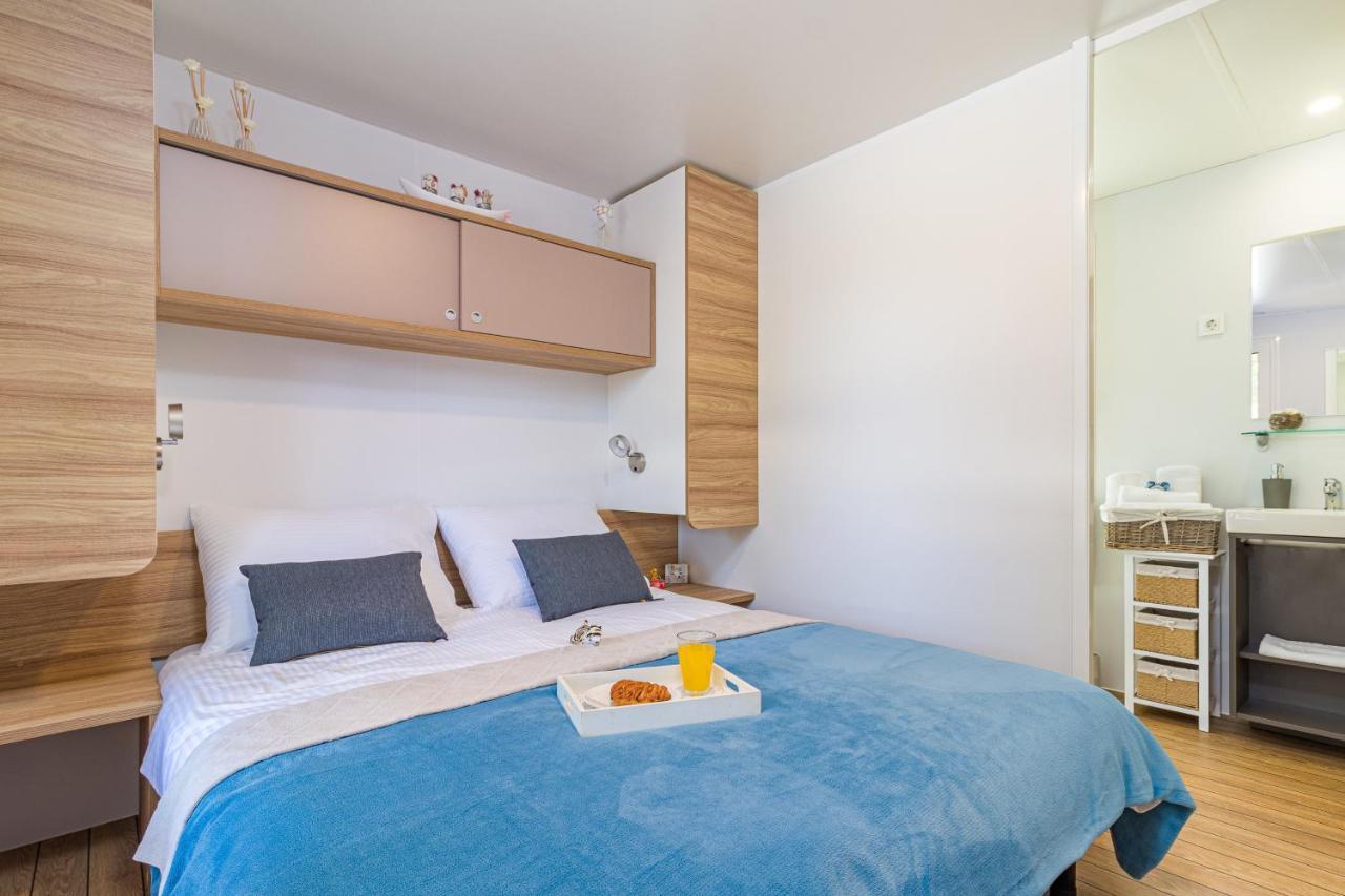 Hemy Casa - Lux Mobile Homes Rovinj Exteriör bild