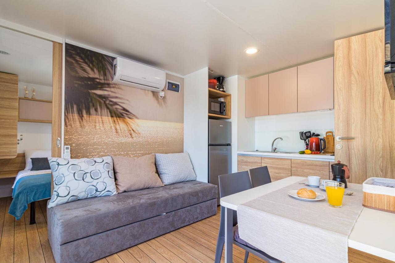 Hemy Casa - Lux Mobile Homes Rovinj Exteriör bild